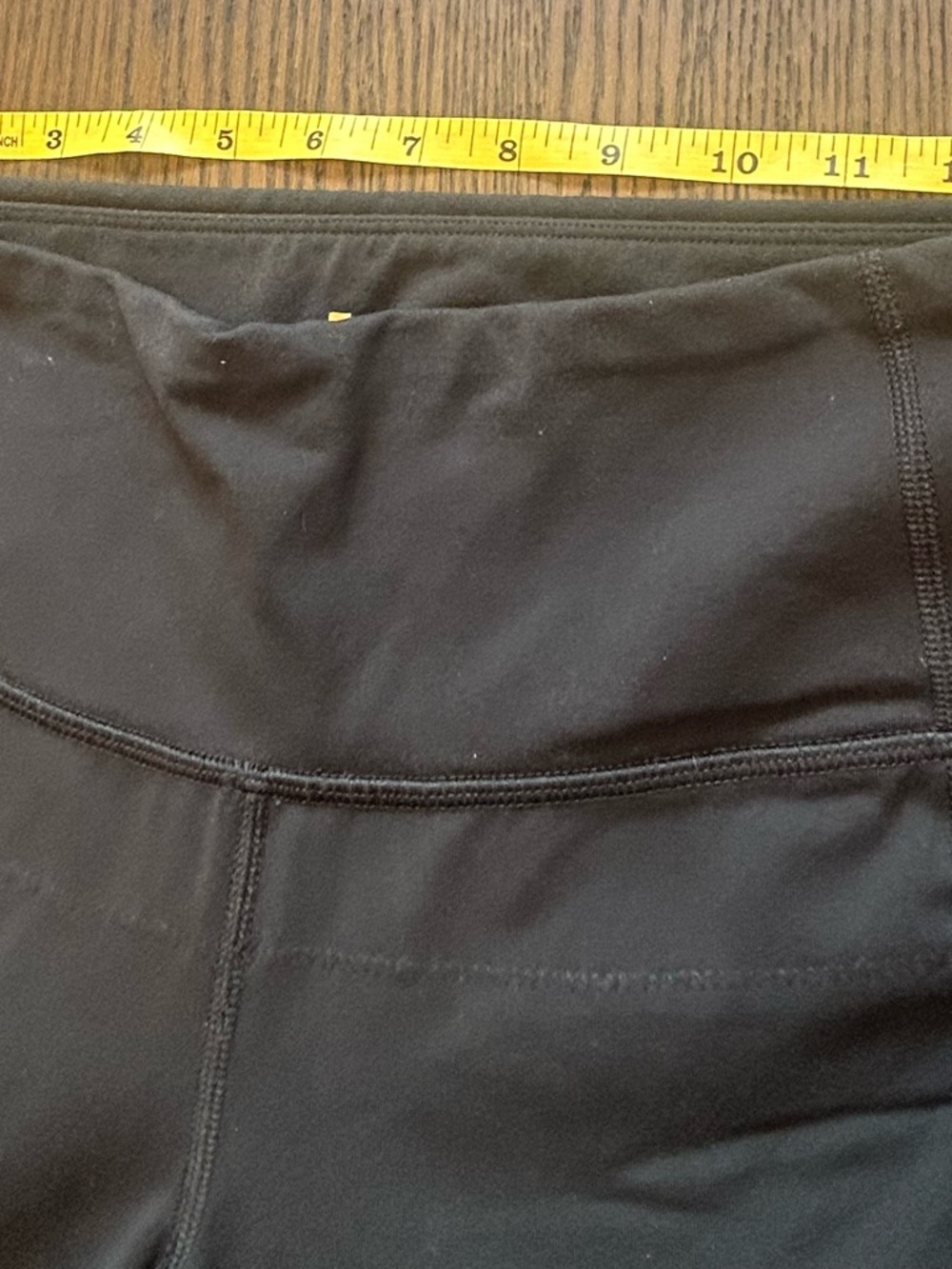 Lucy Black Boot-Cut Flare Yoga Pants Medium Short Court - Picture 5 of 8